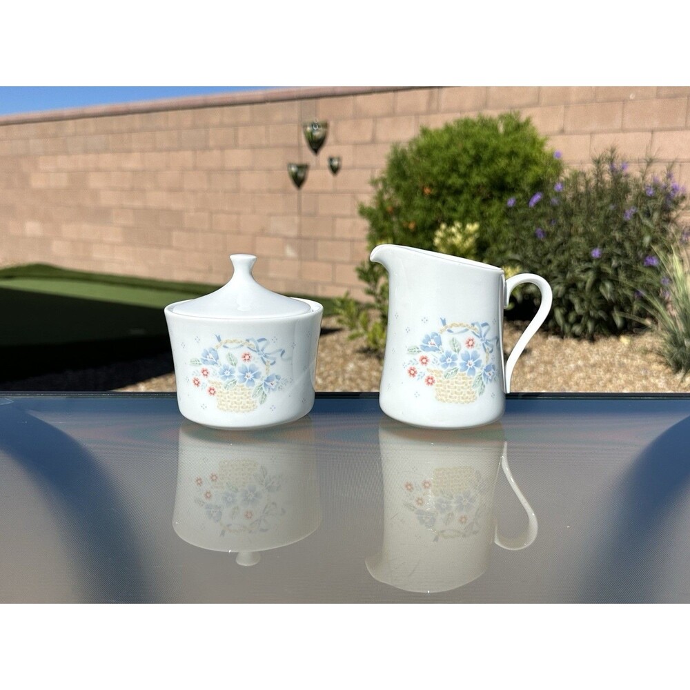 Corning Creamer & Sugar Bowl With Lid In The Country Cornflower Pattern